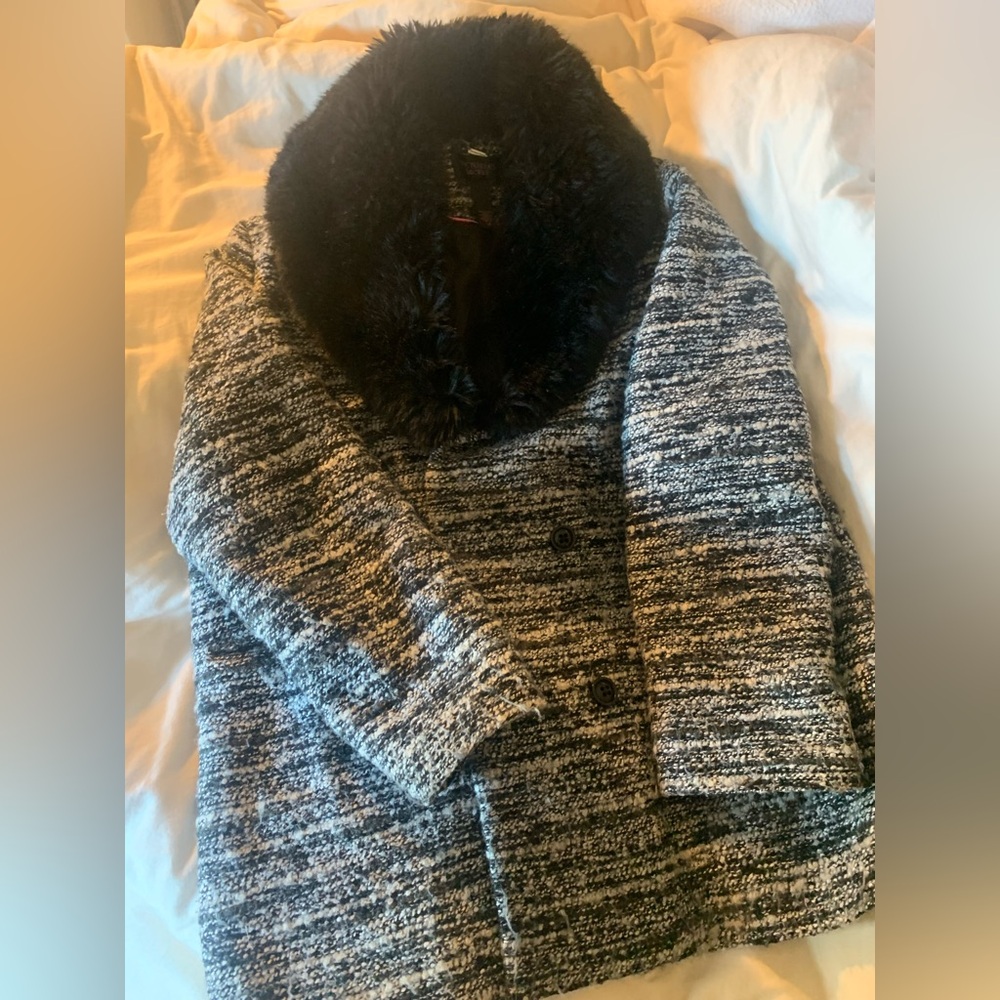 Size Large Victoria's Secret Boucle Tweed Jacket with Removable Fur Collar